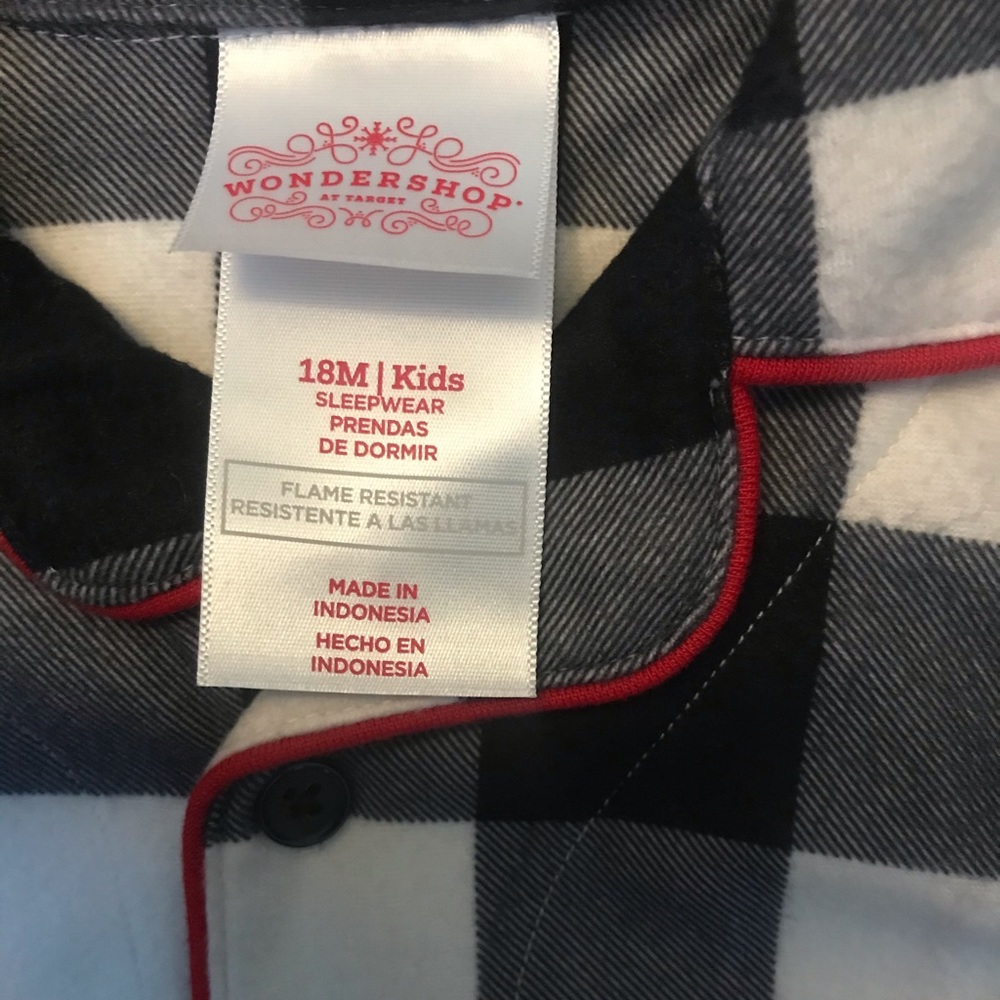 TODDLER PAJAMA SET SIZE 18 MONTHS - Picture 2 of 3